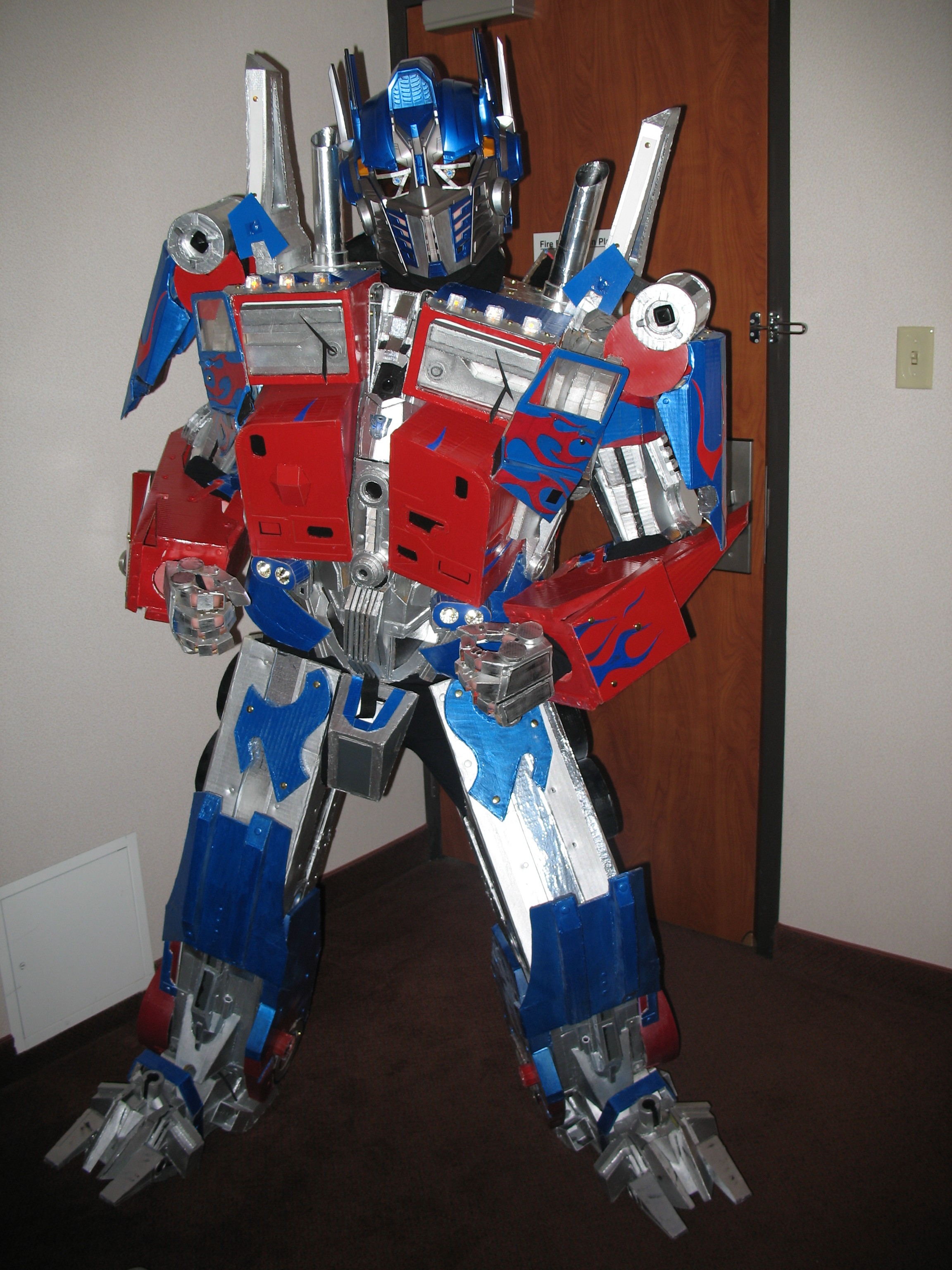 optimus_prime_cosplay_costume_by_TIMECON.jpg